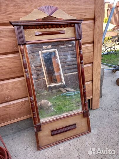 Старинное антикварное зеркало