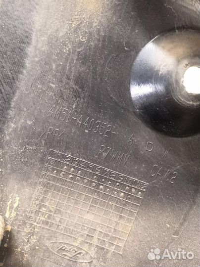 Обшивка багажника Форд Фокус 2