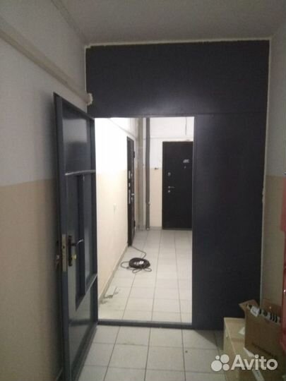 Тамбурная дверь под ключ