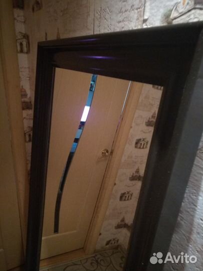 Зеркало большое в деревянном багете