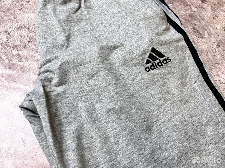 Спортивные костюмы Adidas