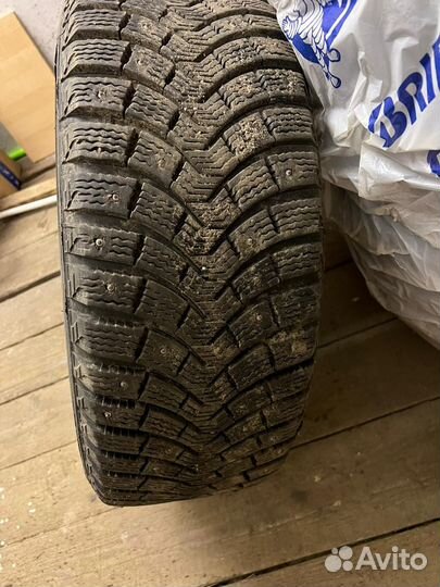 Зимняя резина с Toyota на дисках r16 michelin