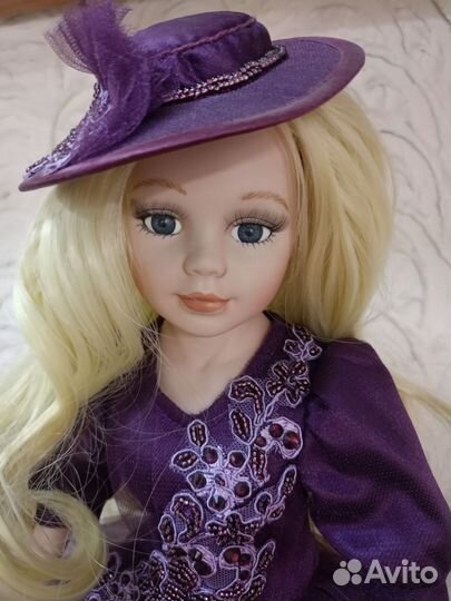 Кукла фарфоровая 40 см