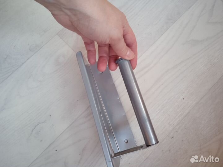 Держатель для туалетной бумаги