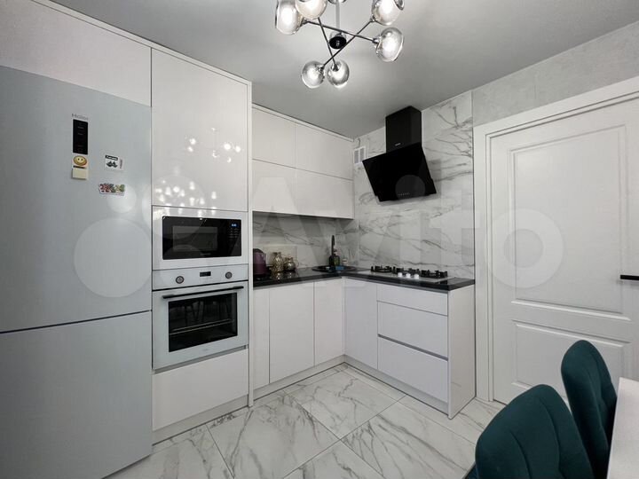 4-к. квартира, 80 м², 1/5 эт.