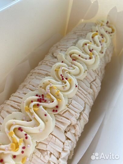 Меренговый рулет