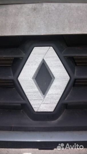 Эмблема renault