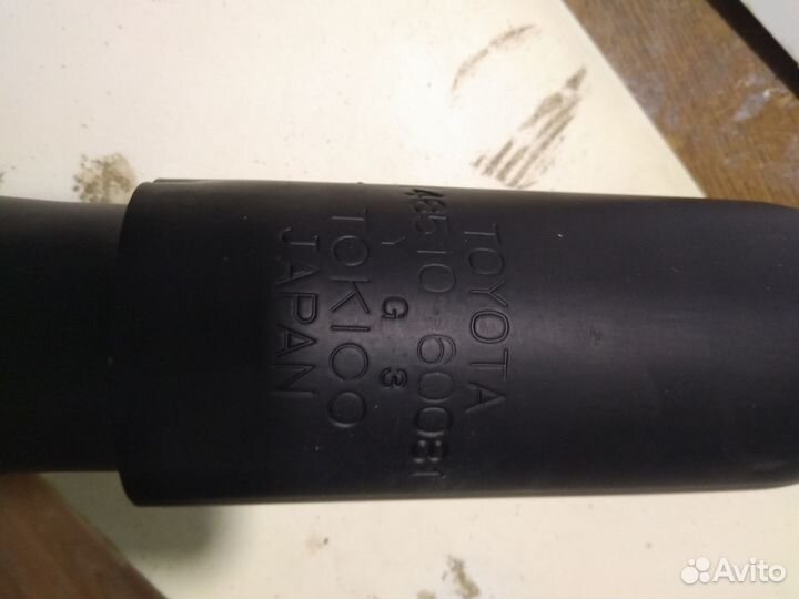 Передний амортизатор Toyota Land Cruiser 100