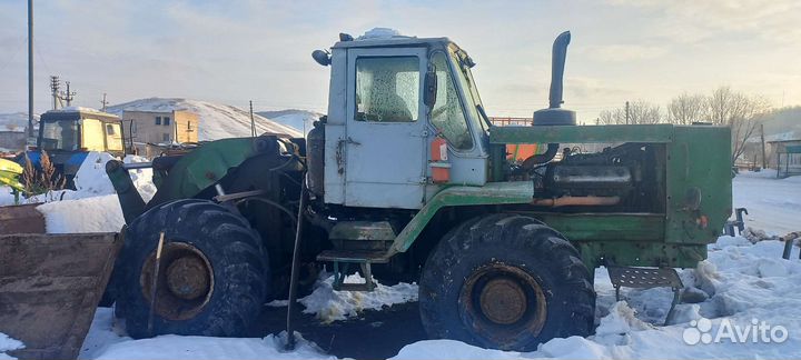 Фронтальный погрузчик ХТЗ Т-156, 1988