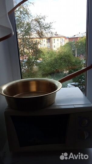 Латунный таз с ручкой