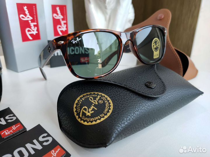 Солнцезащитные очки Ray-Ban New Wayfarer RB2132
