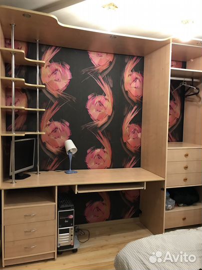 Письменный стол