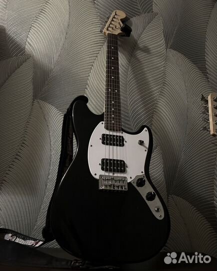 Электрогитара fender squier mustang