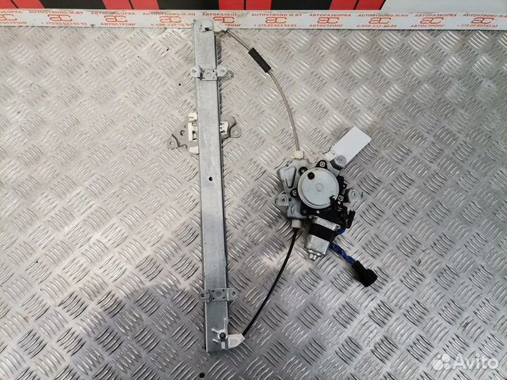 Стеклоподъемник передний правый Nissan Pathfinder