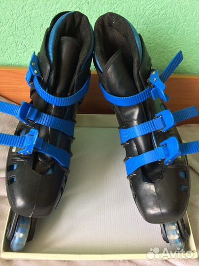 Роликовые коньки