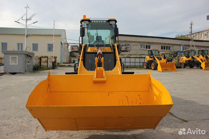 Фронтальный погрузчик Redstar ZL25, 2023