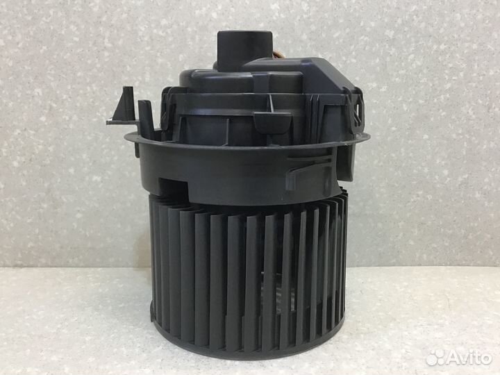 Моторчик печки Renault Kaptur 2016