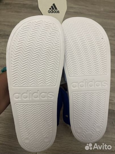 Сандалии Adidas новые