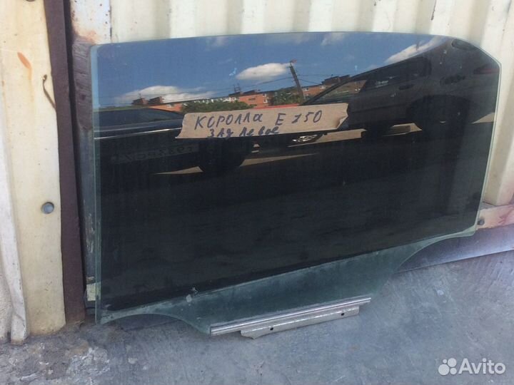 Стекло двери заднее Toyota Corolla E150 2006-2013