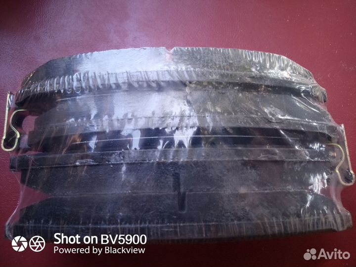 Тормозные колодки передние