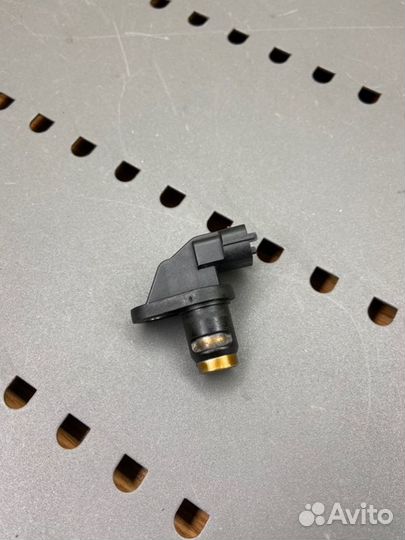 Датчик коленвала Mercedes-Benz C-Class W203