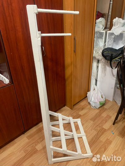 Вешалка для одежды напольная деревянная