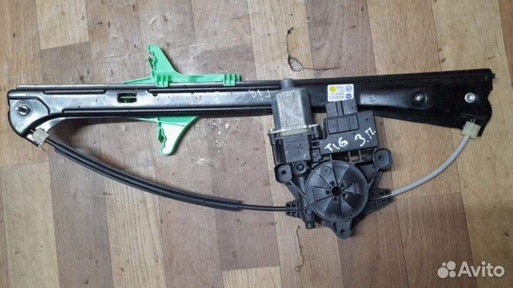 Стеклоподъемник с моторчиком задний правый
