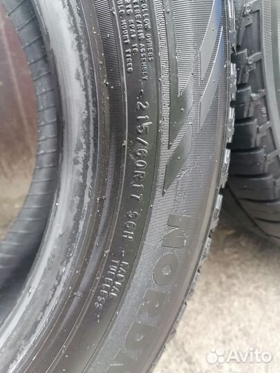 Accelera PHI 215/60 R17 96H