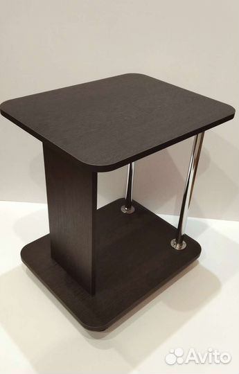 Столик на колесиках