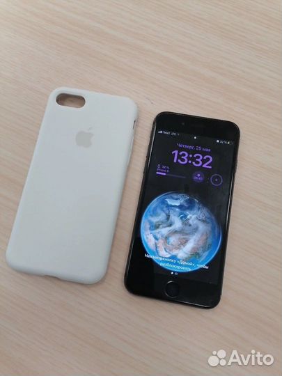 iPhone 8, 64 ГБ