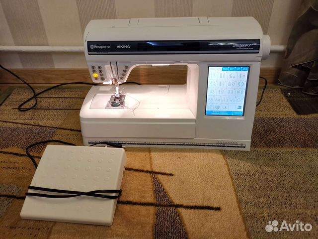 Швейно-вышивальная машина Husqvarna