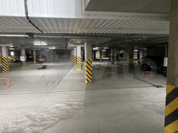 Машиноместо, 18 м²