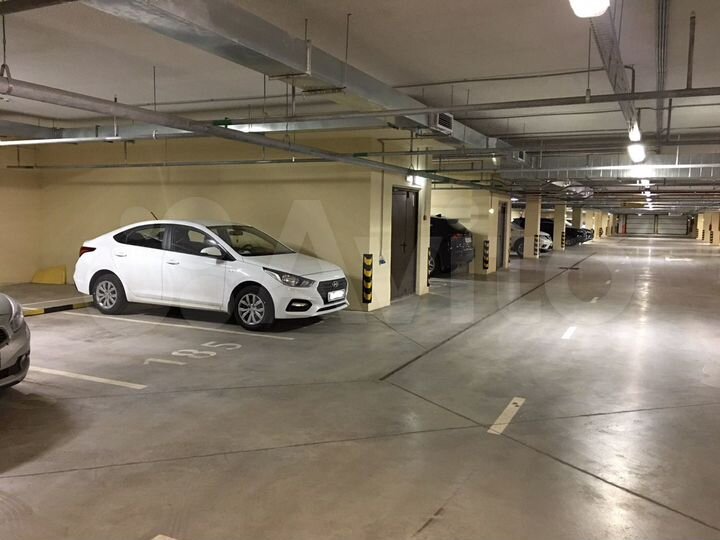 Машиноместо, 14 м²