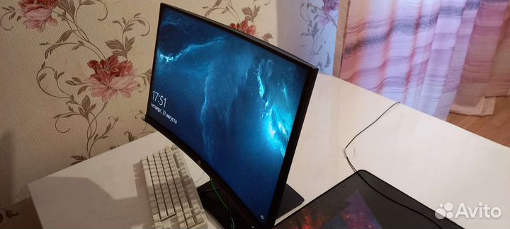 Монитор HP x24c