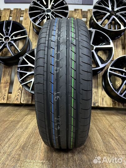 Yokohama BluEarth-GT AE-51 215/60 R16 99V