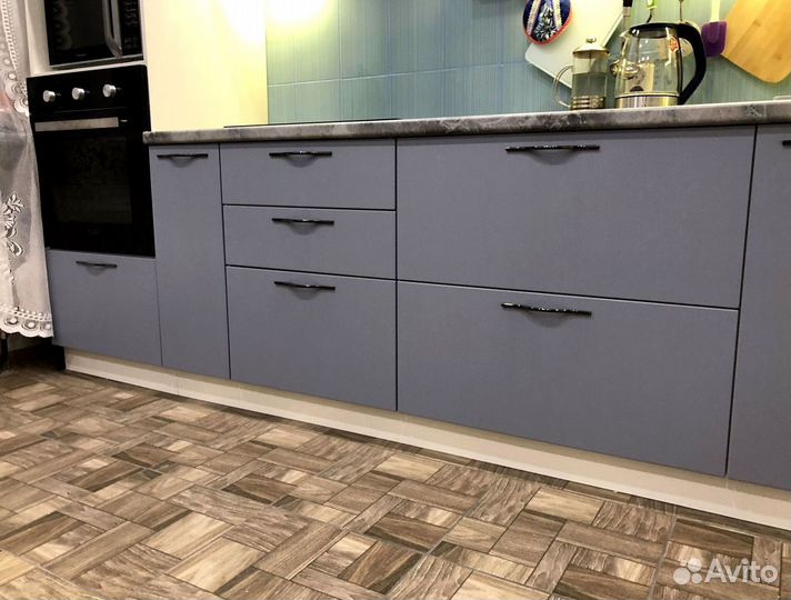 Кухня в потолок на заказ