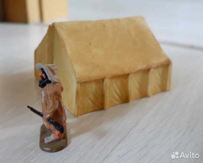 Солдатики пап и дедушек. barzso строения Дикий