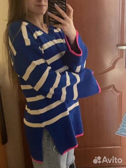 Свитер в полоску