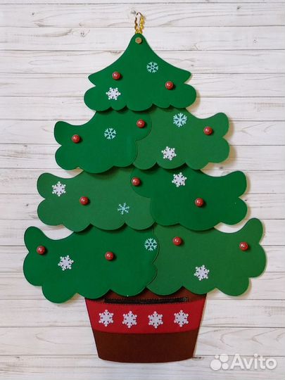 Ёлка на стену с игрушками