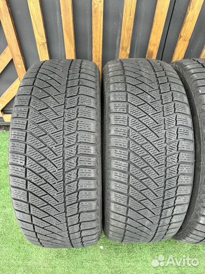 Continental ContiVikingContact 6 215/55 R17 98T