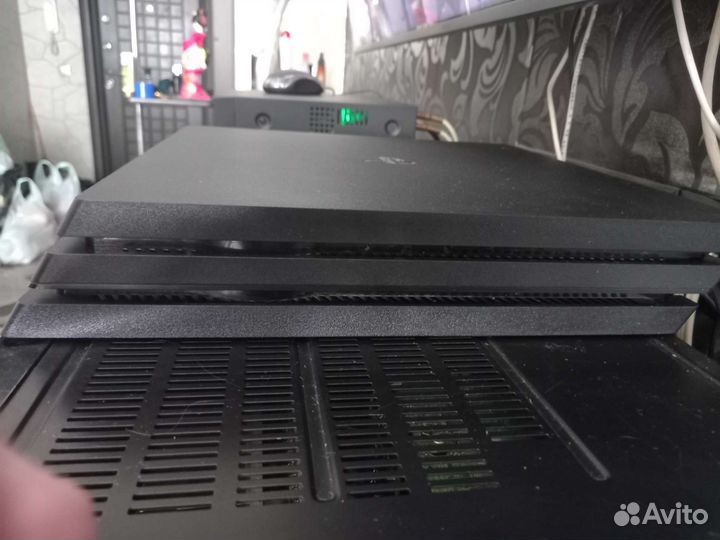 Sony playstation 4 PS4 pro 1tb