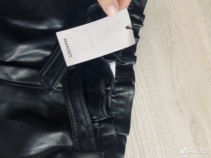 Кожаные шорты