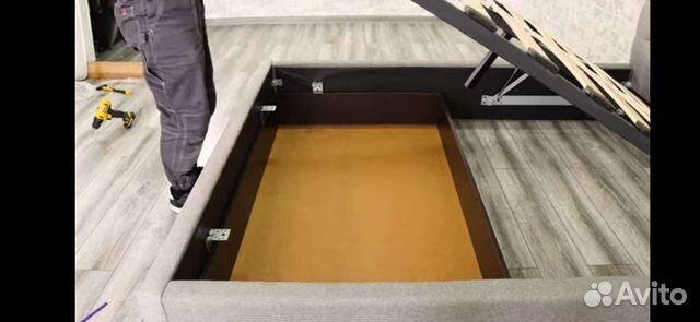 Ящик для белья в кровать