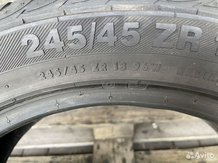 Barum Bravuris 2 245/45 R18