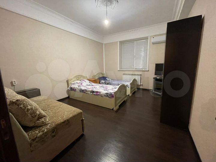 1-к. квартира, 40 м², 1/11 эт.