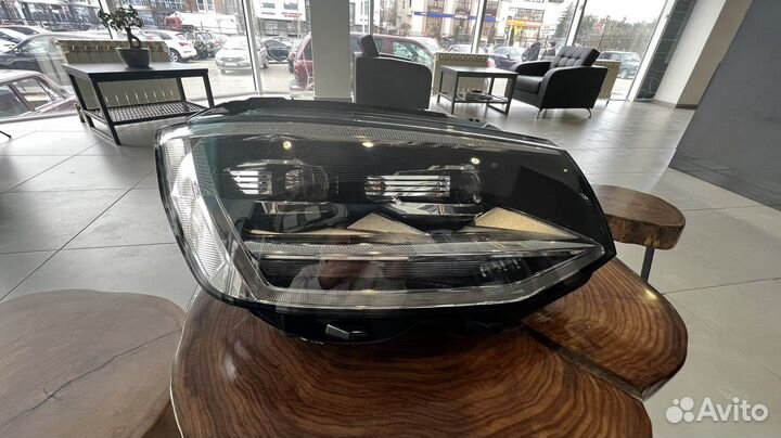 Фары Volkswagen Transporter T6