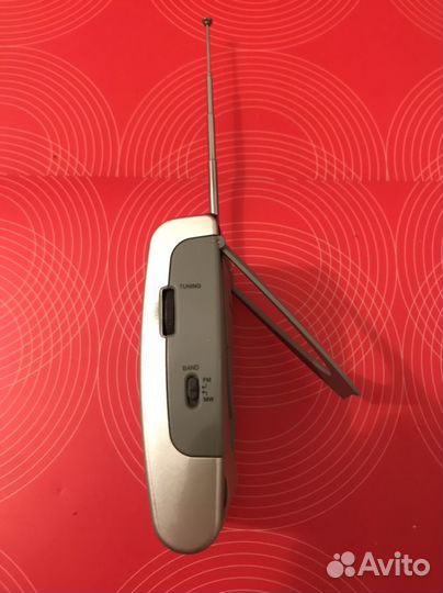 Портативный радиоприемник Filllps AE 1506