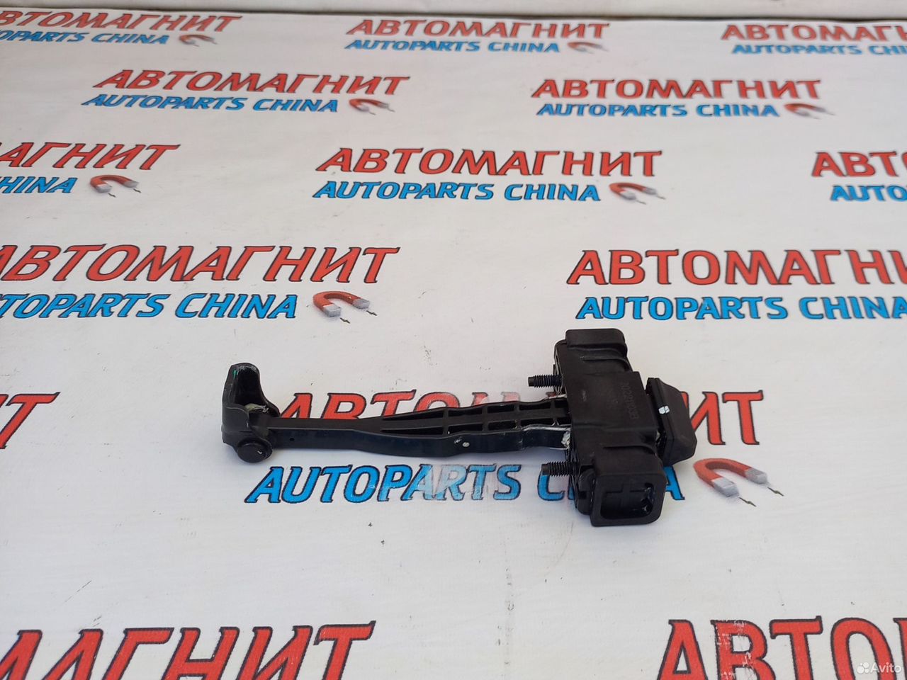 Ограничитель двери передней правой Exeed RX