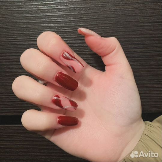 Маникюр и педикюр