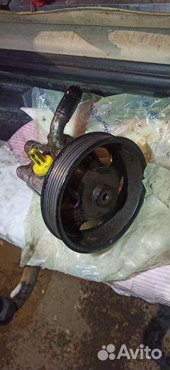 Насос гур nissan